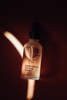 BAKUCHIOL 1 % ANTI-AGE SERUM